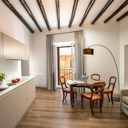 Boutique Hotel Campo De' Fiori Rome Bagian luar foto